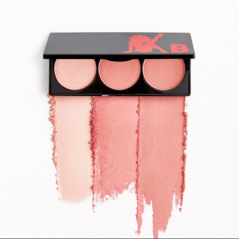 Betty boop blush palette